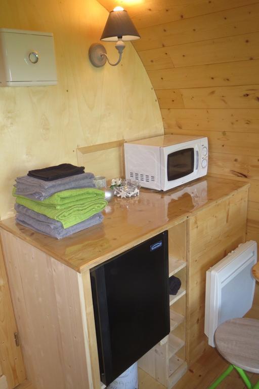 Camping Ferme Des Saules Hotell Bailleul  Rum bild