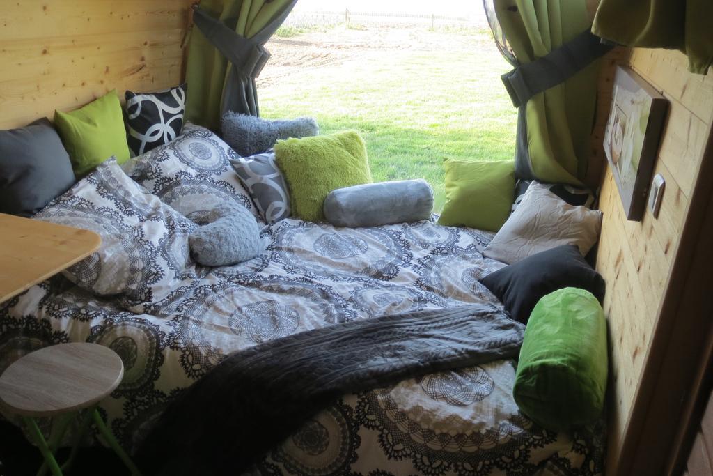 Camping Ferme Des Saules Hotell Bailleul  Rum bild